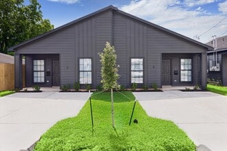 Building Photo - 7918 Bowen St