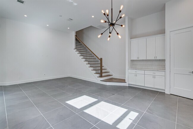 Building Photo - 8926 Spring Knoll Forest Dr