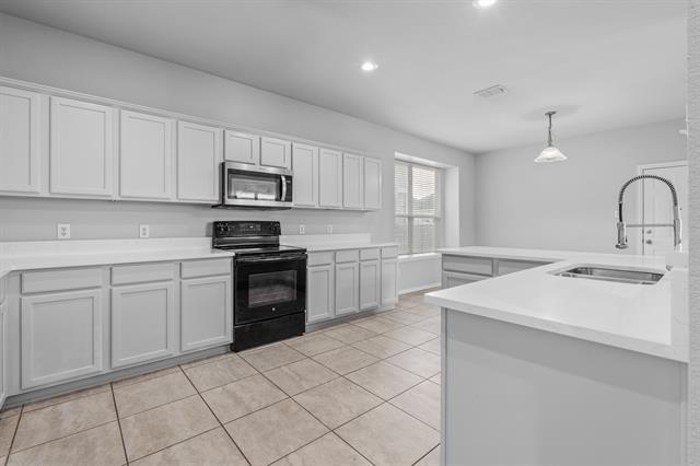 Building Photo - 1351 Kingston Pl