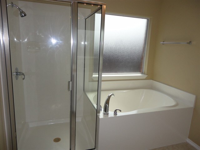 Building Photo - 2104 Priscella Dr