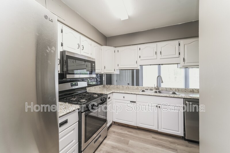 Building Photo - 667 Chelsea Ct