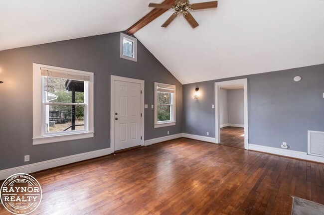Building Photo - 1724 Legion Rd