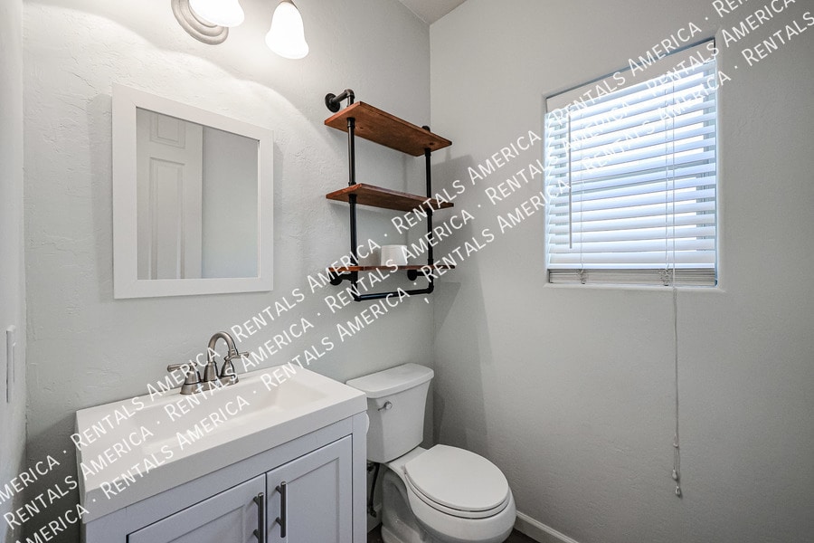 Building Photo - 21109 E Pickett St