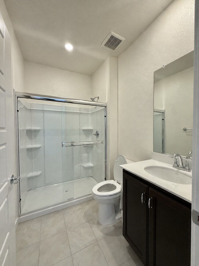 Building Photo - 211 Dogwood Ct