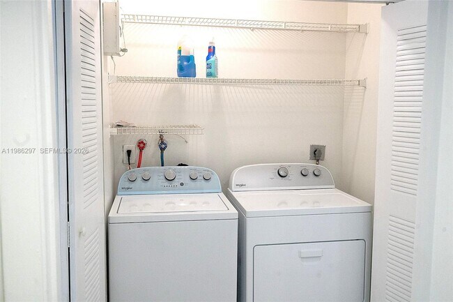 Building Photo - 21009 SW 124th Ave Rd