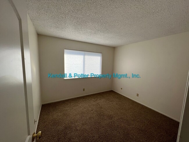 Building Photo - 4320 Diamond St