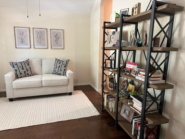 Building Photo - 8635 Sweet Pasture Dr