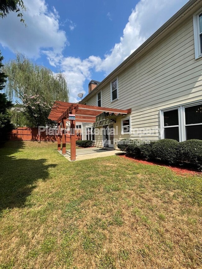 Building Photo - 4916 Durley Ln SE