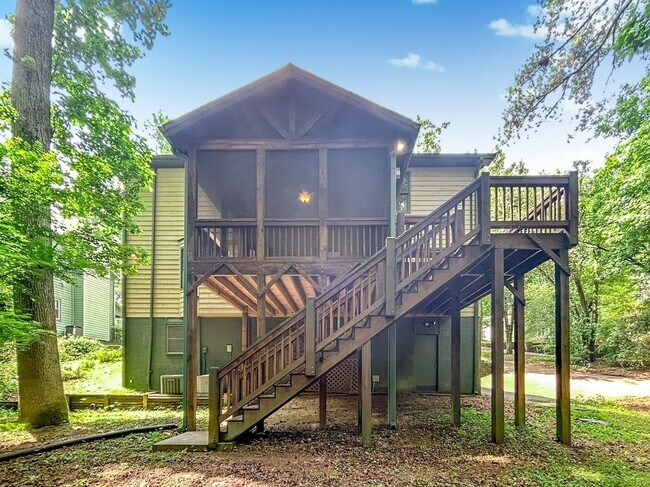 Building Photo - 2491 Annandale Dr