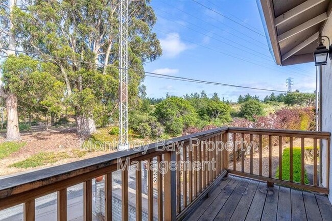 Building Photo - 1137 Mescal St