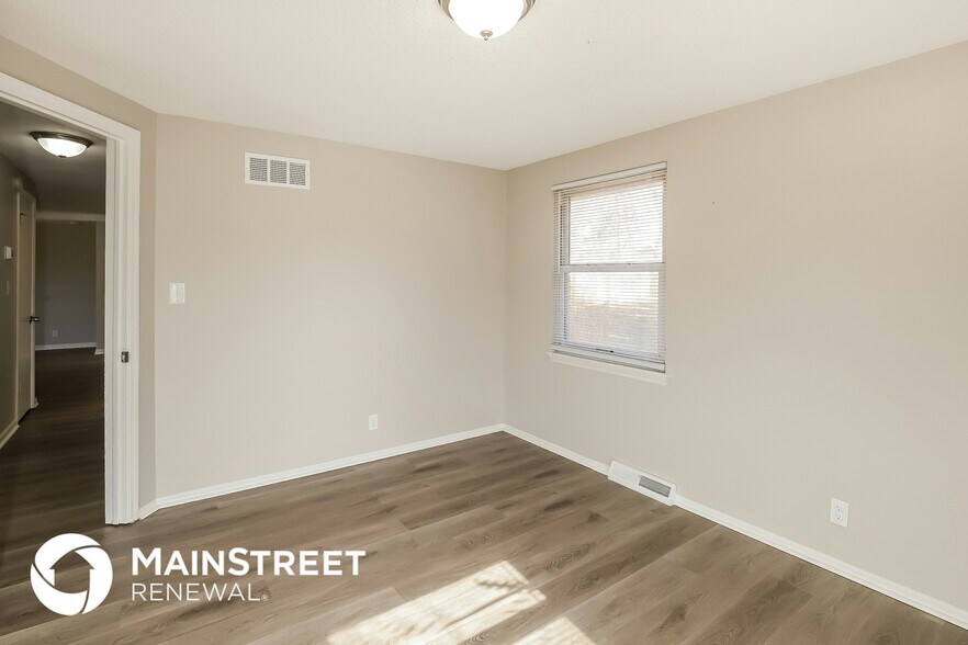 Building Photo - 4259 NE Kelsey Rd