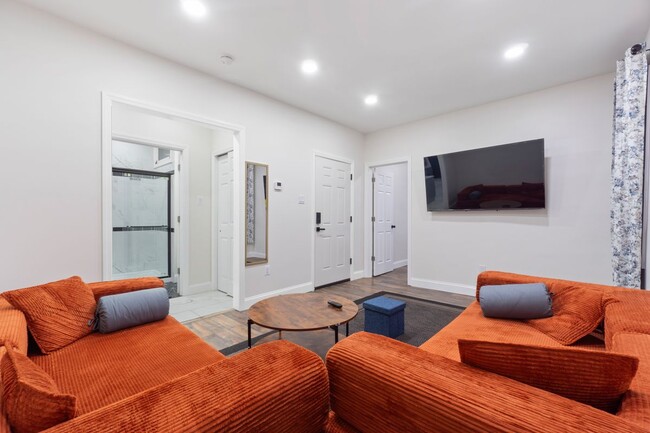 Building Photo - 92 Stuyvesant Ave