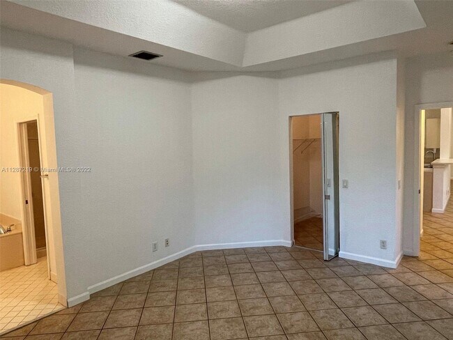 Building Photo - 686 Conservation Dr