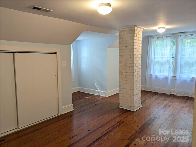 Building Photo - 134 Langtree Rd