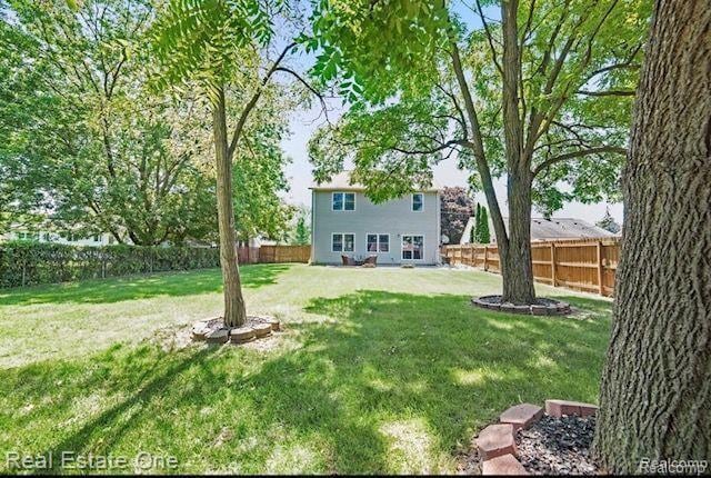 Building Photo - 2043 Vermont Ave