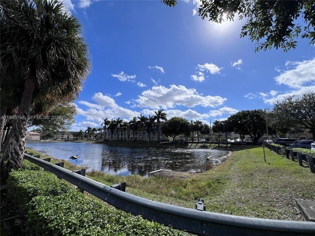 Building Photo - 10885 NW 89th Terrace