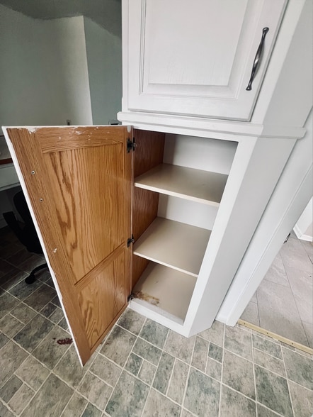 Storage. - 13433 County 13