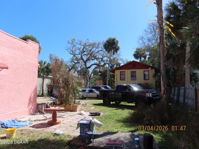 Building Photo - 112 Fox Pl