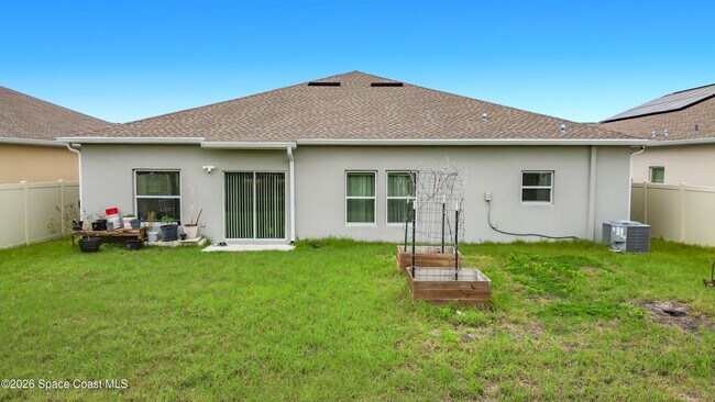 Building Photo - 4471 Holstein St