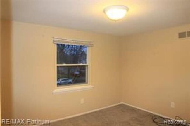 Building Photo - 5116 Prentis-