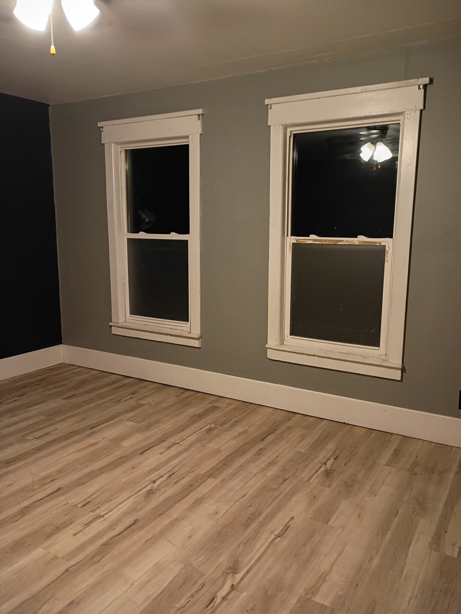 Building Photo - 1636 W 3rd St