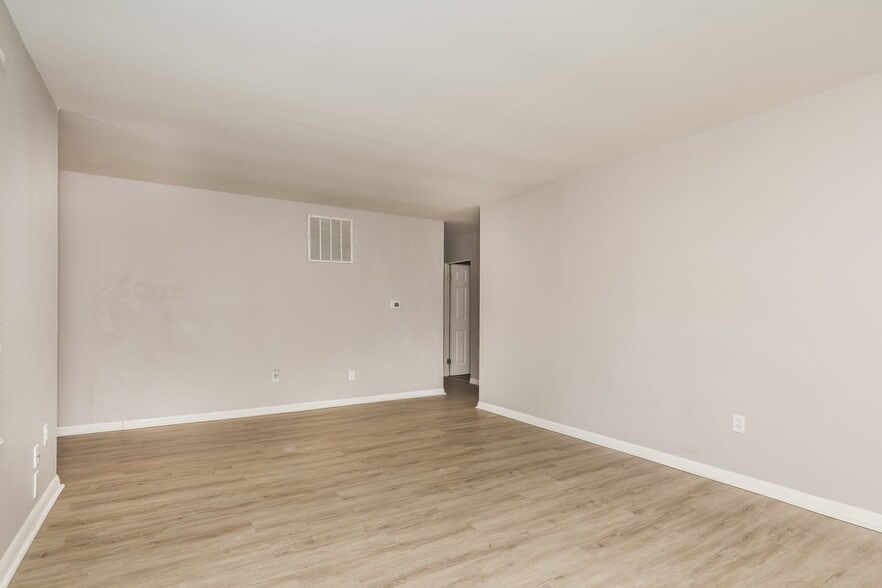 Building Photo - 3912 Lori Sue Ave