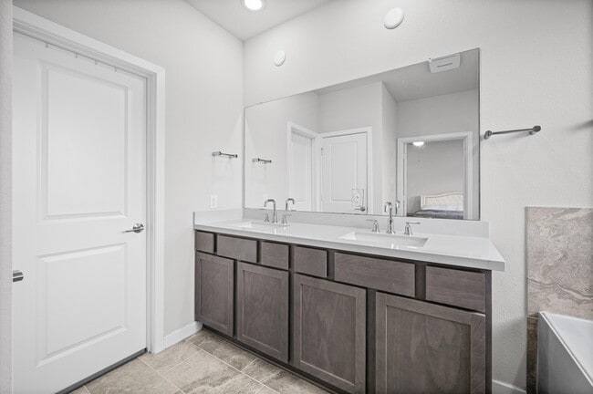 Building Photo - 8442 Harrington Grv Trl