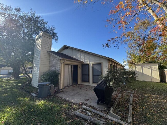 Building Photo - 104 Ridgewood Dr