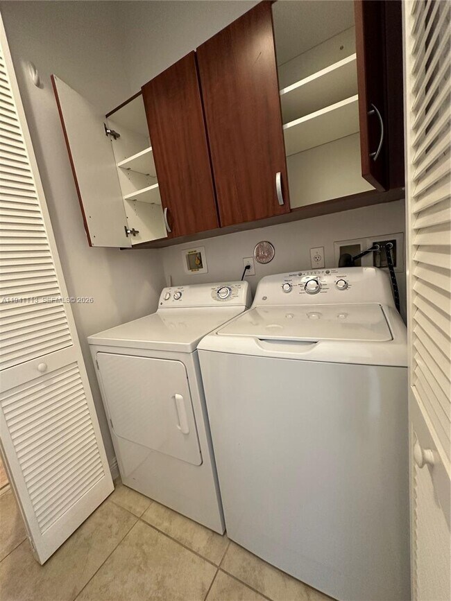 Building Photo - 3055 NW 126th Ave