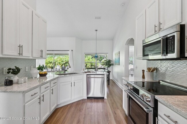 Building Photo - 2051 Thornwood Dr SE