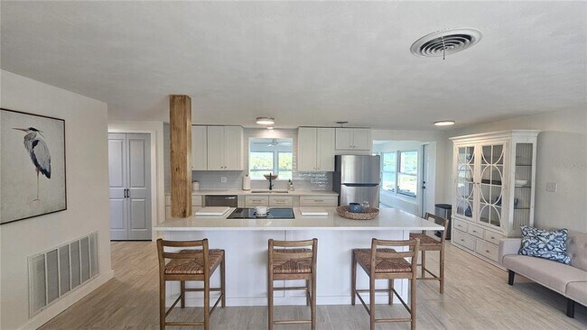 Building Photo - 1210 Maryknoll Rd