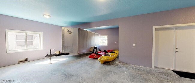 Building Photo - 11467 Island Ave