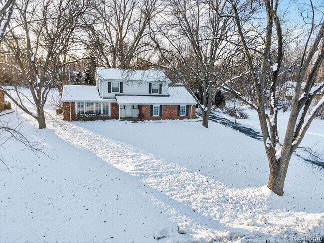 Building Photo - 126 Orchardale Dr