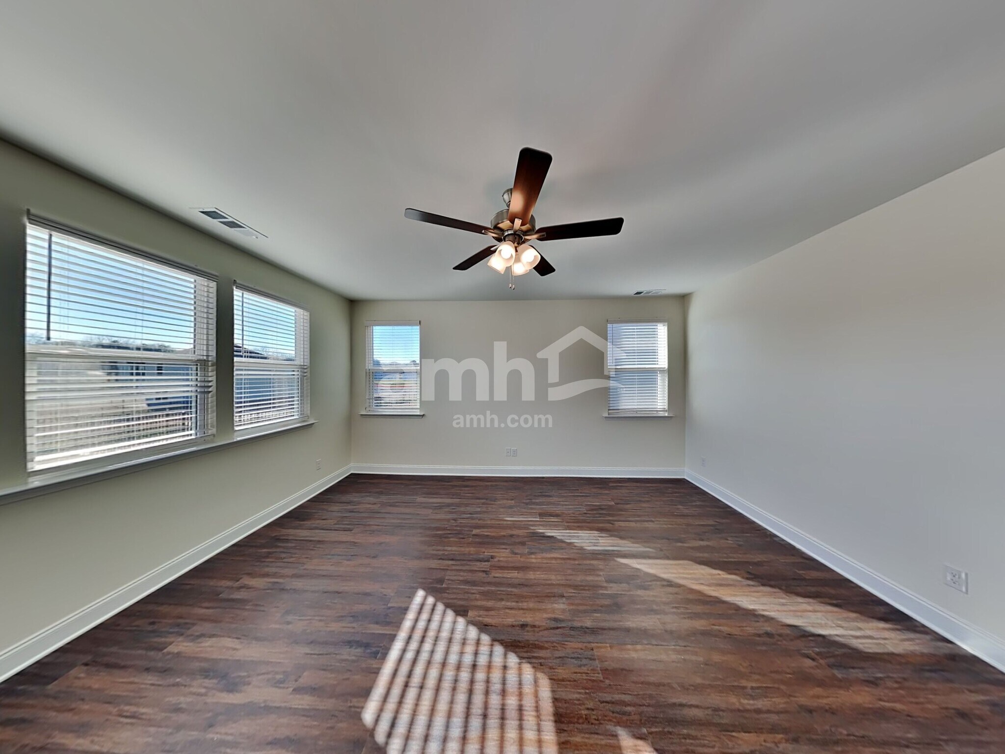 Building Photo - 2023 Williamshire Ln