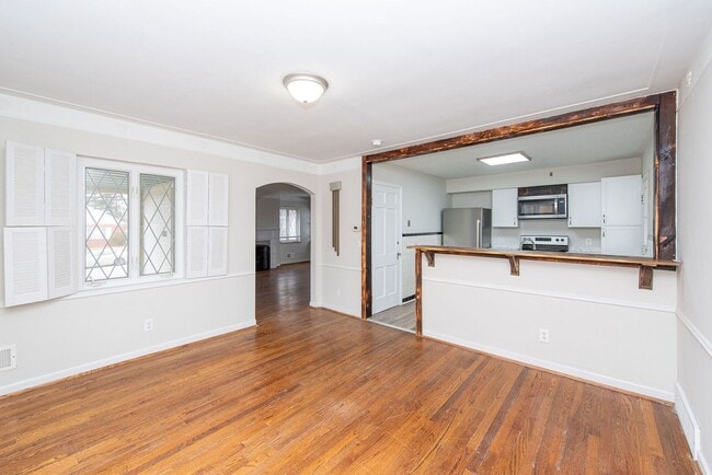 Building Photo - WESTWOOD - Freshly updated 4 bed 2.5 bath home