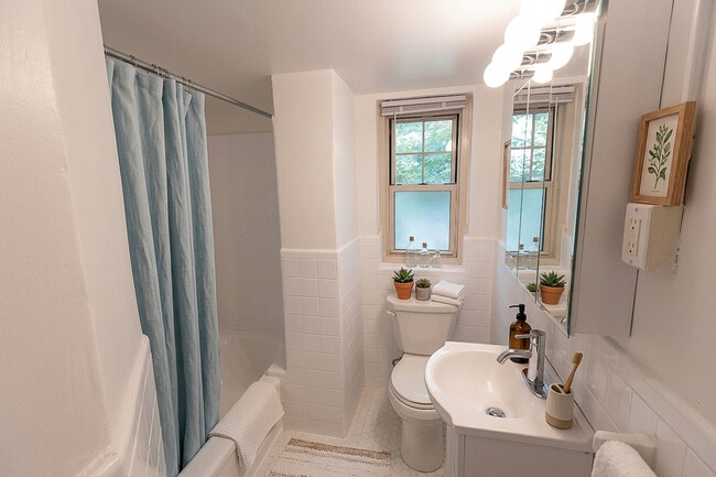 429 Apartments A102 Bathroom - 429 Apartments