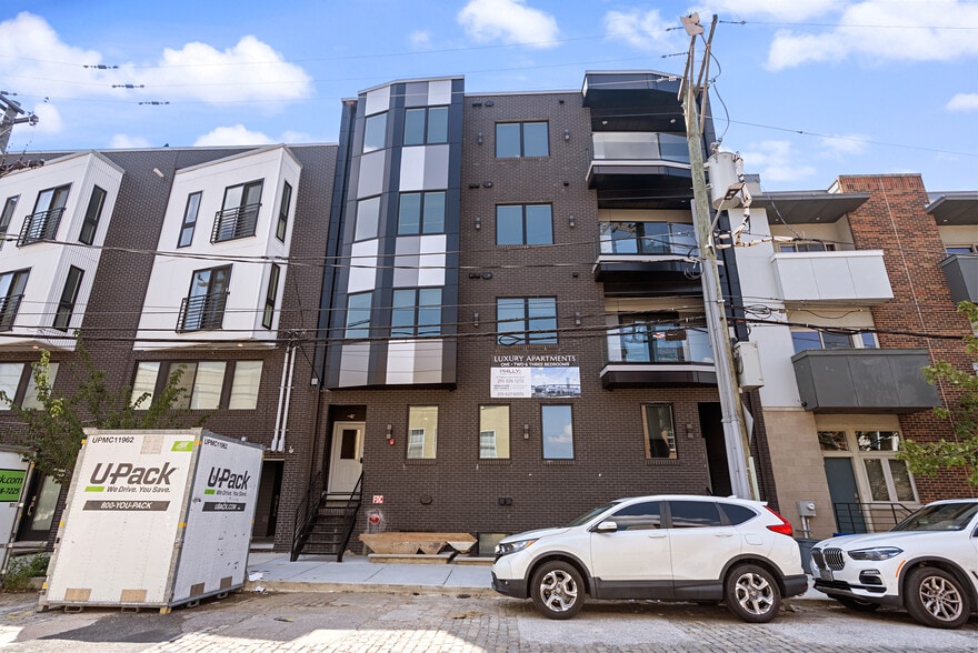 Building Photo - 408 N Front St
