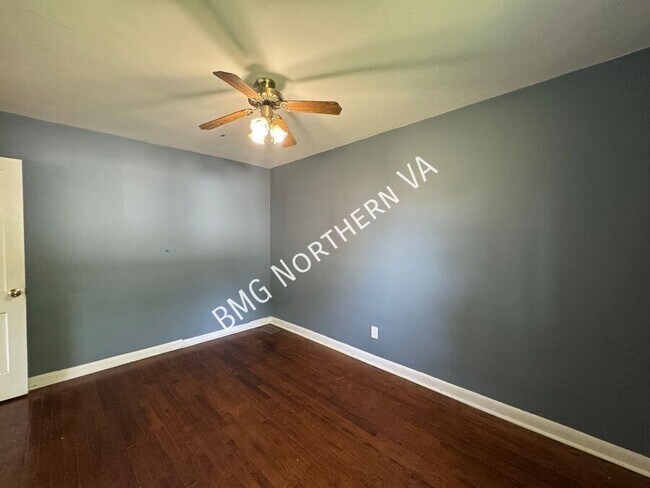 Building Photo - 7046 Lee Park Ct