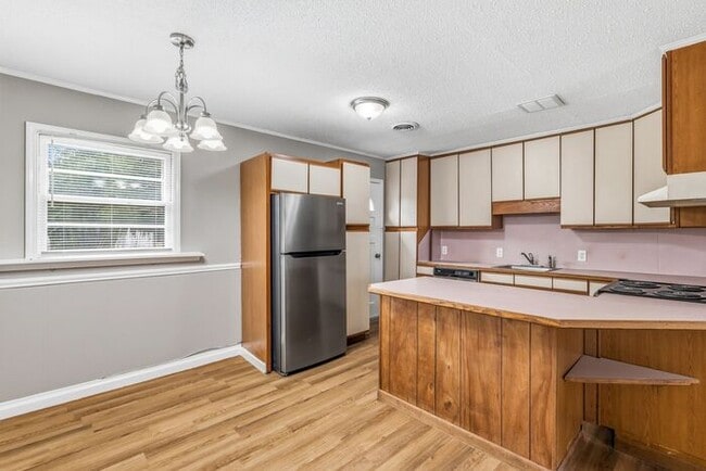 Building Photo - 4652 S Holden Rd