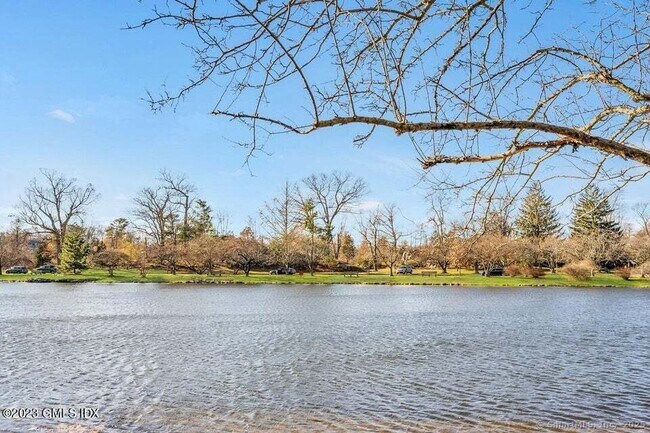 Building Photo - 1 Home Pl