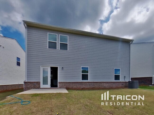 Building Photo - 130 Hyde Park Winder GA