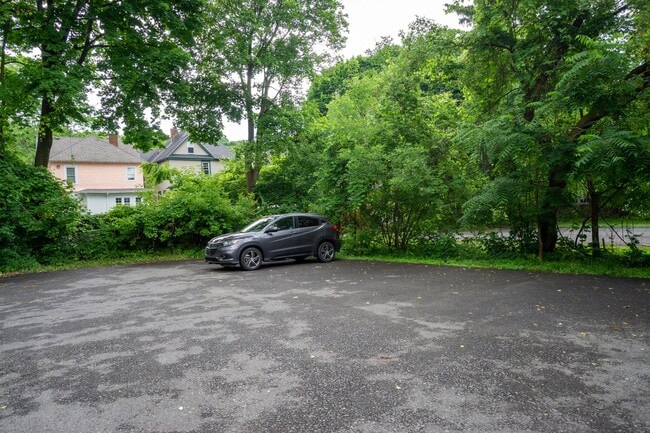 Building Photo - Newly Renovated 3 Blocks From ESF and SU C...