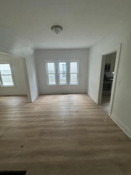 Building Photo - 770 E Station St