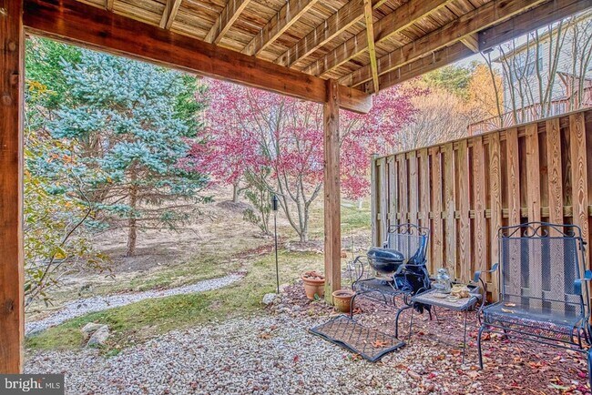 Building Photo - 3563 Sherbrooke Cir