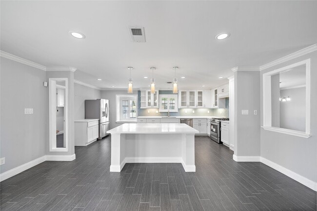 Building Photo - 4435 Osby Dr