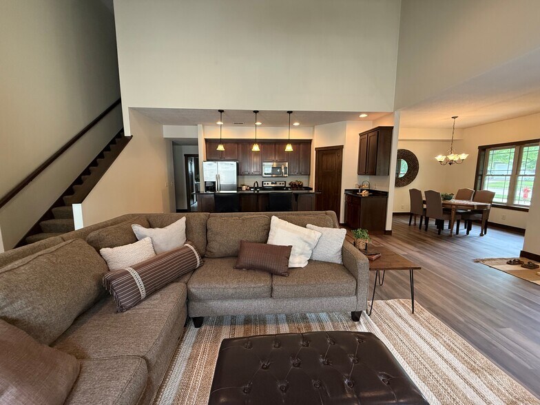 spacious main floor living - 98 Tribute Ave