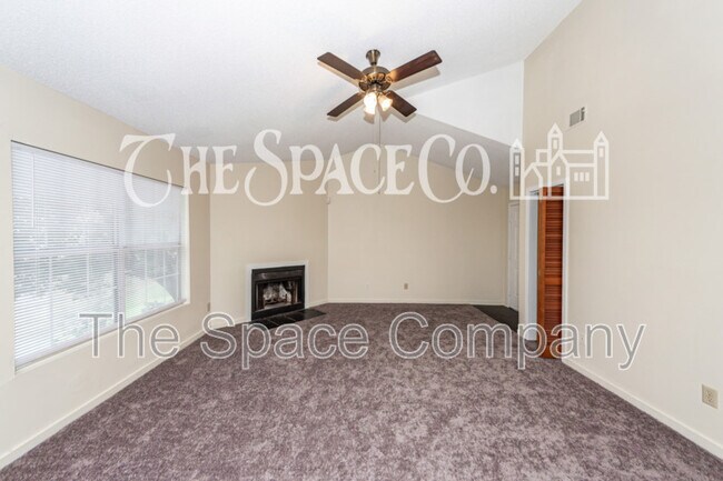 Building Photo - 2020 Coldspring Dr