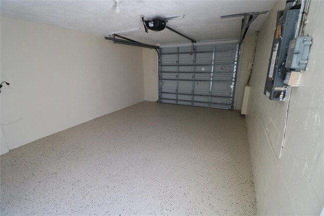 Building Photo - 7825 Birchwood Dr