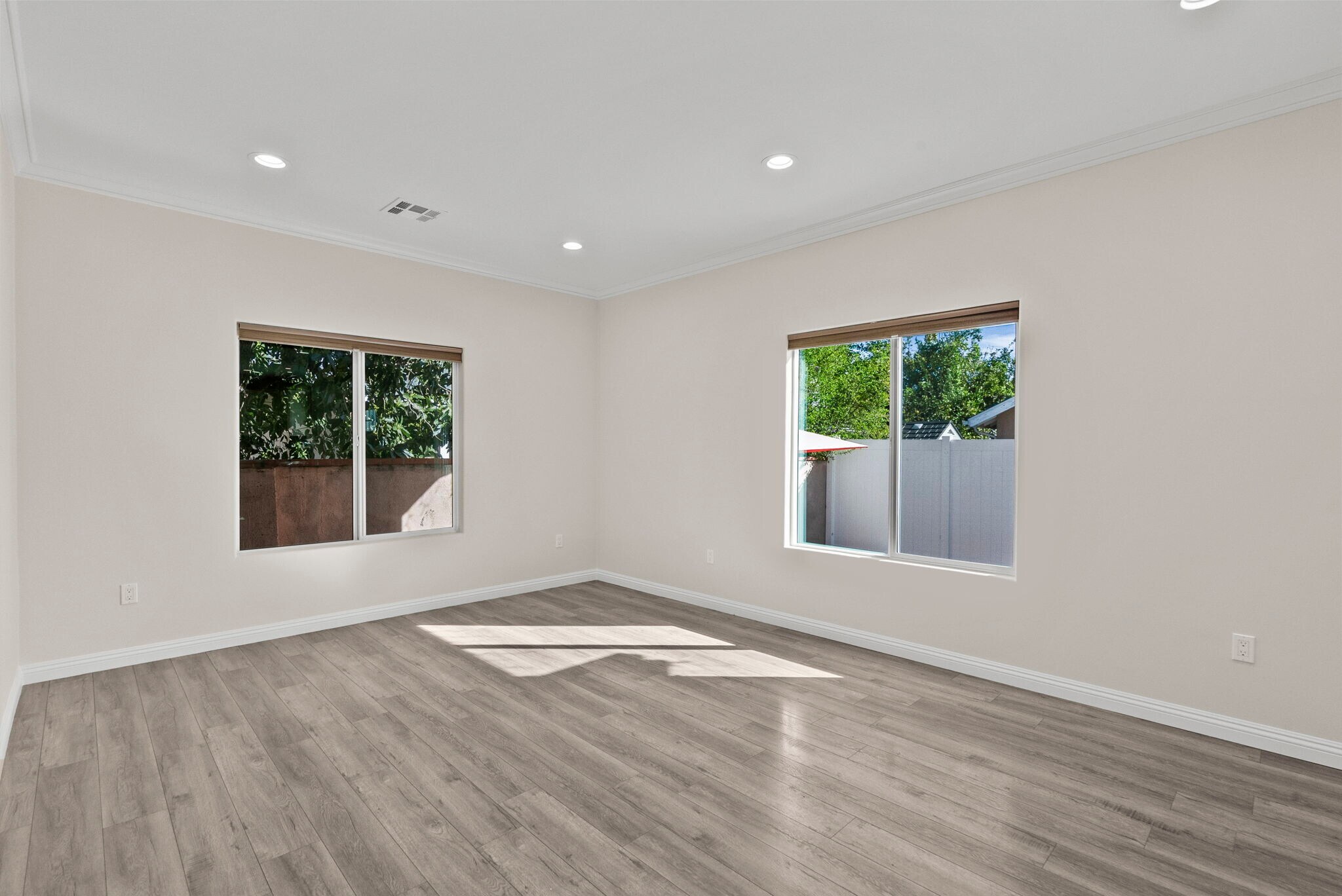 Building Photo - 6715 Cedros Ave