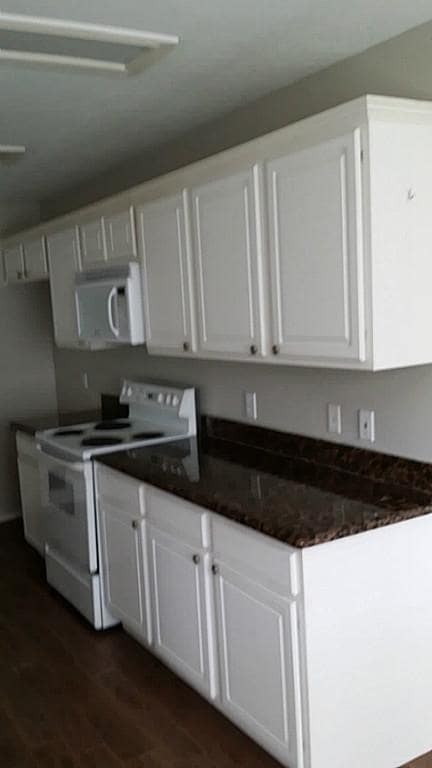 Building Photo - 46 Wineberry Pl